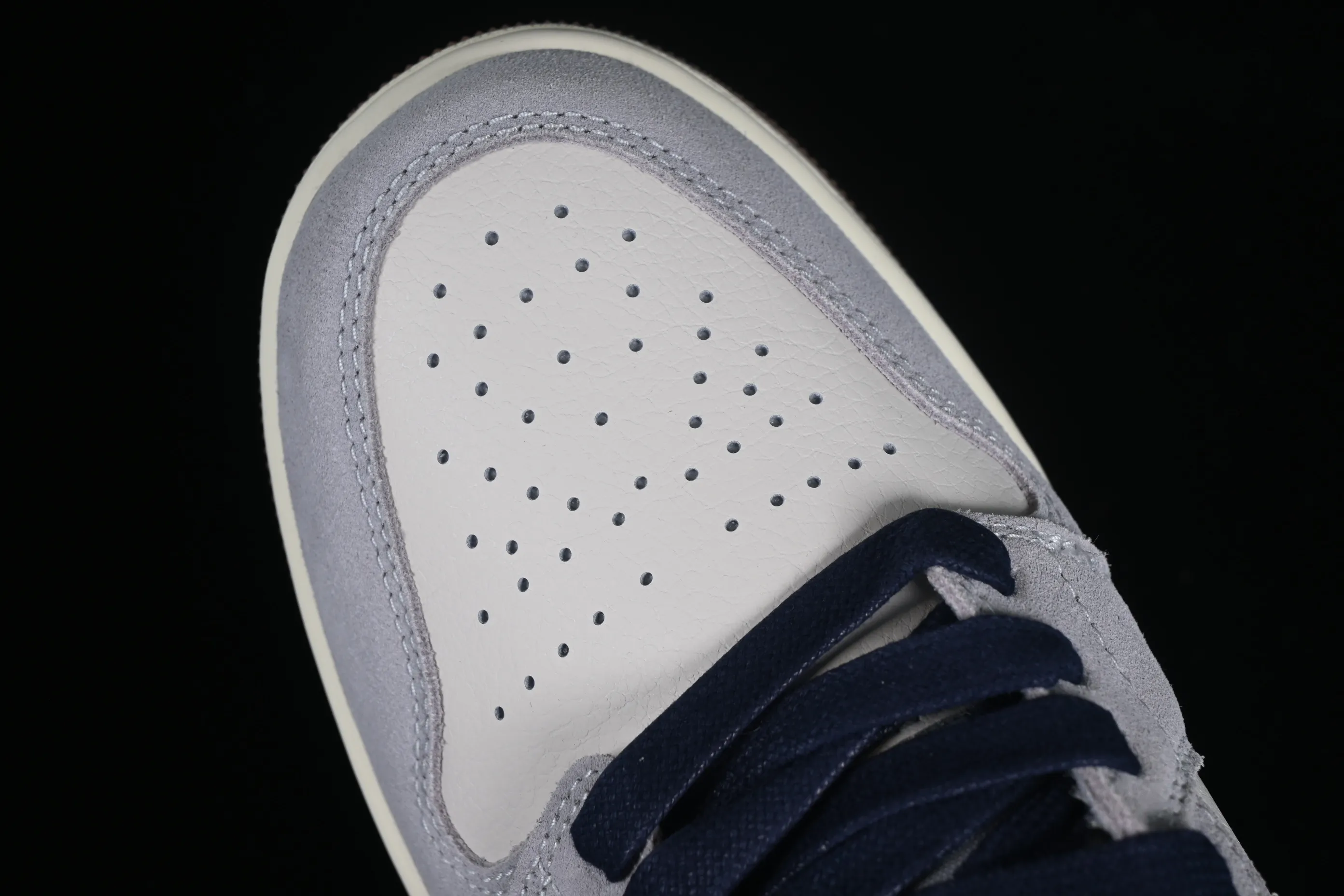 All categories Air Jordan Jordan series basketball shoes Air Jordan 1 Low G version pure original Air Jordan 1 Low AJ1 Joe 1 Valentine's Day limited denim denim low-bang cultural casual sneakers FZ5042-041